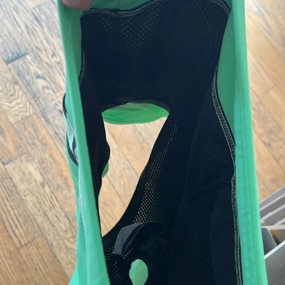 Title Nine Skort Zip Pocket for your stuff! 🏄🏻‍♀️ 🎾 🏖️ 🥾 Have fun 🤩